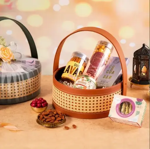 CANE GIFT HAMPER